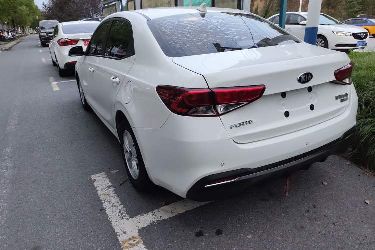 Used Kia Forte 2019 1.6L Automatic Fashion Edition China VI Standard Exterior 3