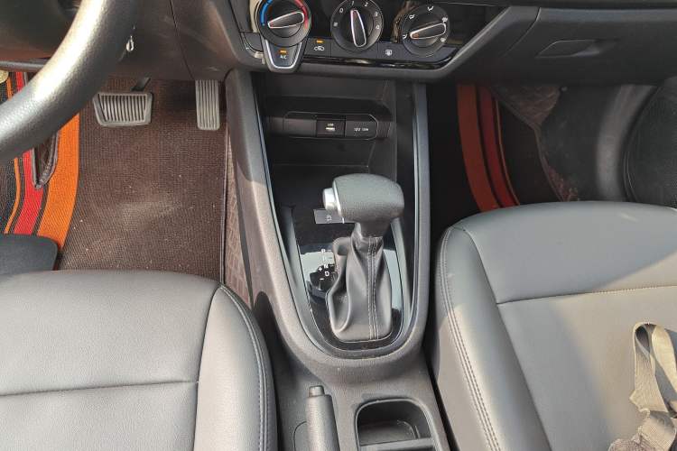 Used Kia Forte 2019 1.6L Automatic Fashion Edition China VI Standard Gear Lever