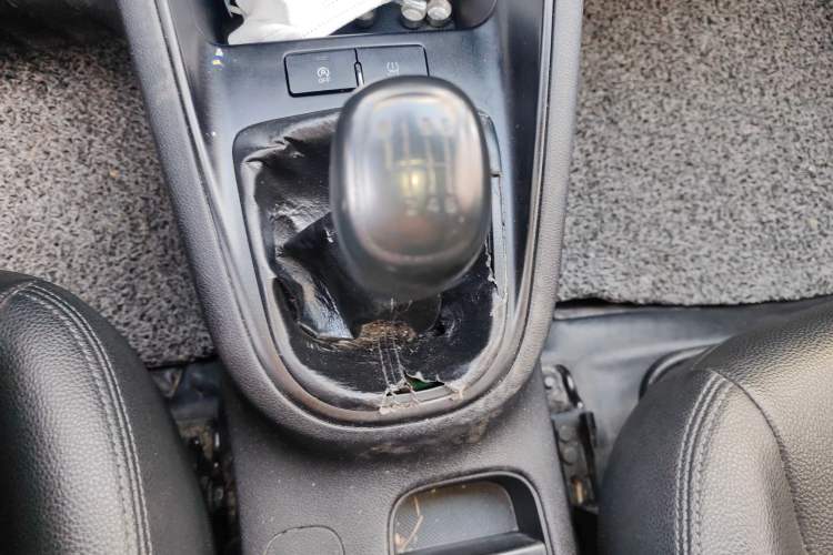 Used Kia Forte 2019 1.6L Manual Comfort Edition China VI Standard Gear Lever