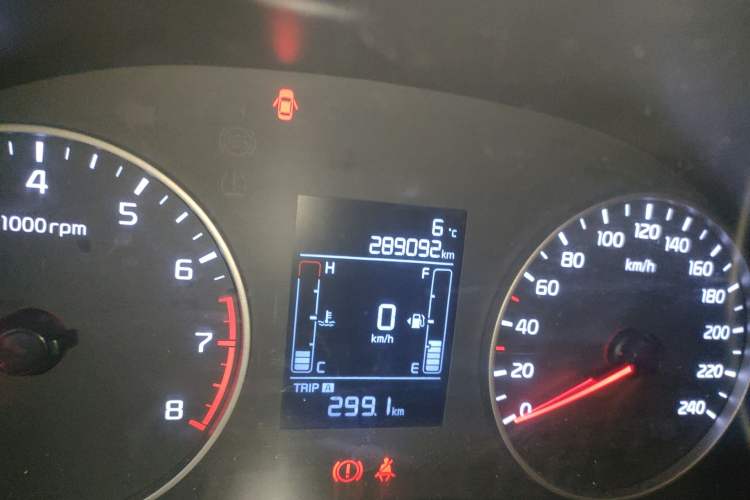 Used Kia Forte 2019 1.6L Manual Comfort Edition China VI Standard Odometer Close Up