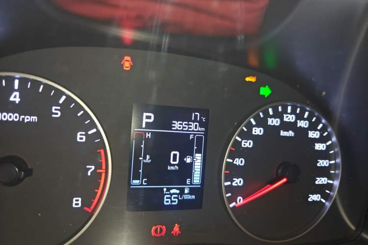 Used Kia Forte 2019 1.6L Automatic Fashion Edition China VI Standard Odometer Close Up