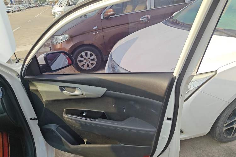 Used Kia Forte 2019 1.6L Automatic Fashion Edition China VI Standard Right Front Door Interior