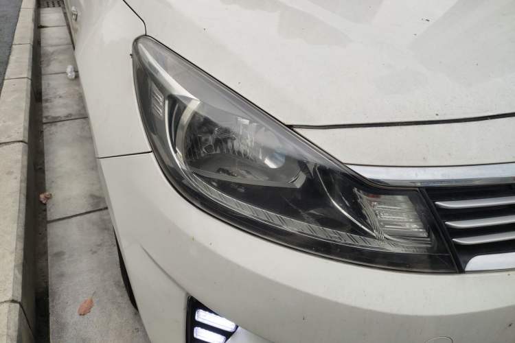 Used Kia Forte 2019 1.6L Automatic Fashion Edition China VI Standard Right Front Headlight