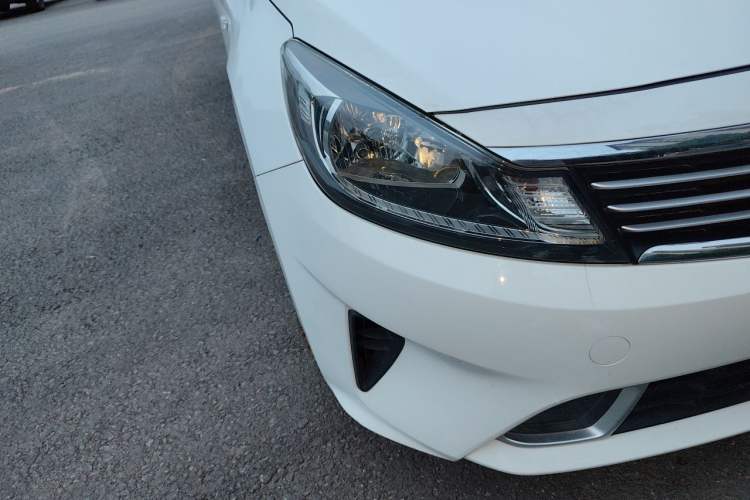 Used Kia Forte 2019 1.6L Automatic Fashion Edition China VI Standard Right Front Headlight