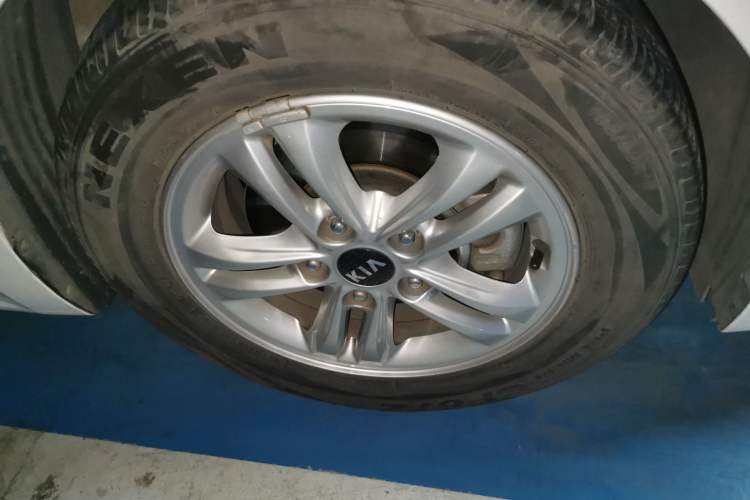 Used Kia Forte 2019 1.6L Automatic Fashion Edition China VI Standard Right Front Wheel Hub