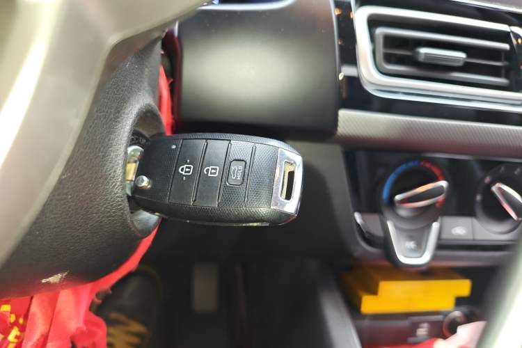 Used Kia Forte 2019 1.6L Automatic Fashion Edition China VI Standard Vehicle Key