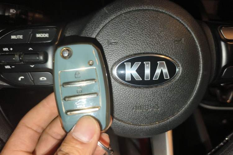 Used Kia Forte 2019 1.6L Automatic Fashion Edition China VI Standard Vehicle Key