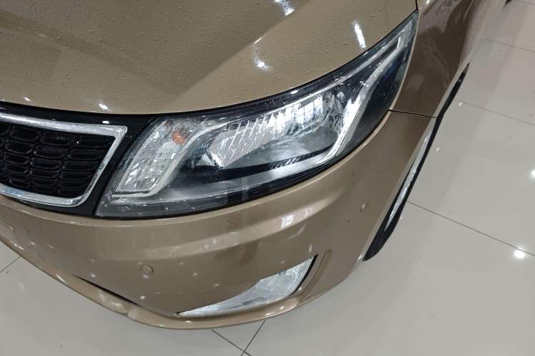 Used Kia K2 2012 Hatchback 1.4L Automatic Cool Edition Left Front Headlight