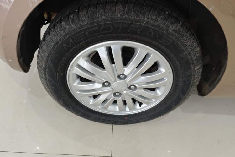 Used Kia K2 2012 Hatchback 1.4L Automatic Cool Edition Right Rear Wheel Hub