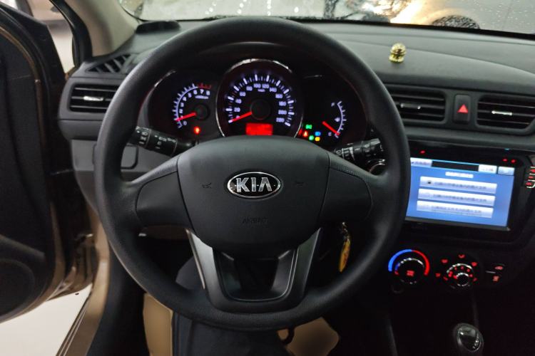 Used Kia K2 2012 Hatchback 1.4L Automatic Cool Edition Steering Wheel