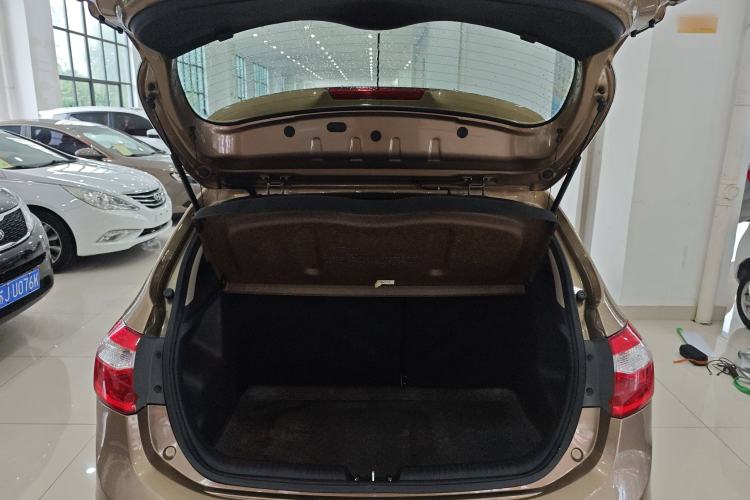Used Kia K2 2012 Hatchback 1.4L Automatic Cool Edition Trunk