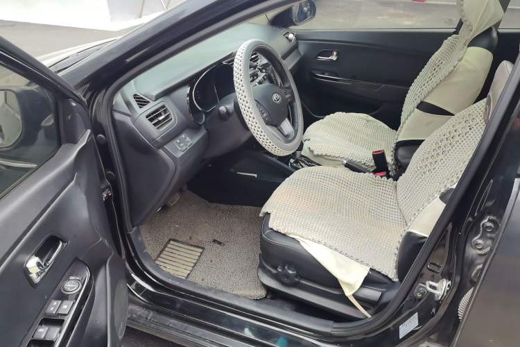 Used Kia K2 2011 Sedan 1.6L Automatic Transmission Premium Driver Seat