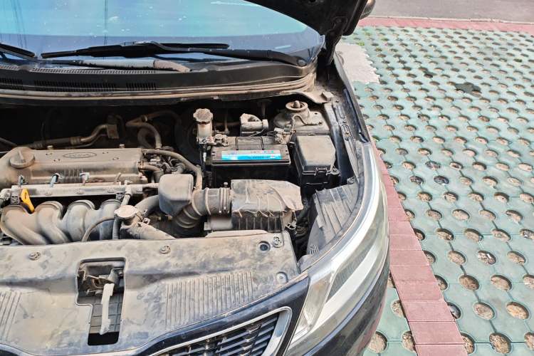 Used Kia K2 2011 Sedan 1.4L Manual Transmission GLS Engine Bay Left
