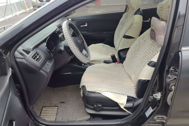 Used Kia K2 2011 Sedan 1.6L Automatic Transmission Premium Left Front Seat