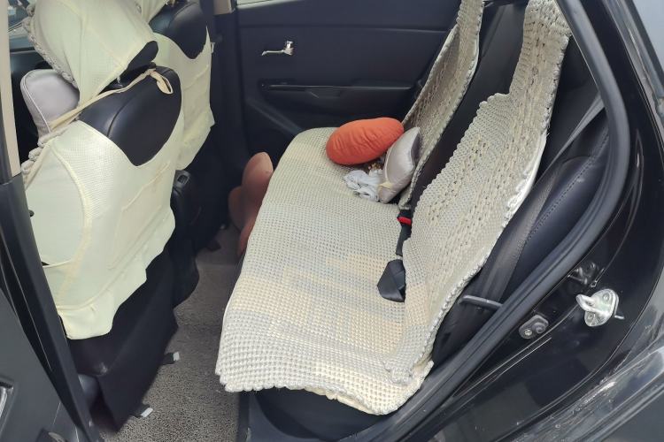 Used Kia K2 2011 Sedan 1.6L Automatic Transmission Premium Left Rear Seat