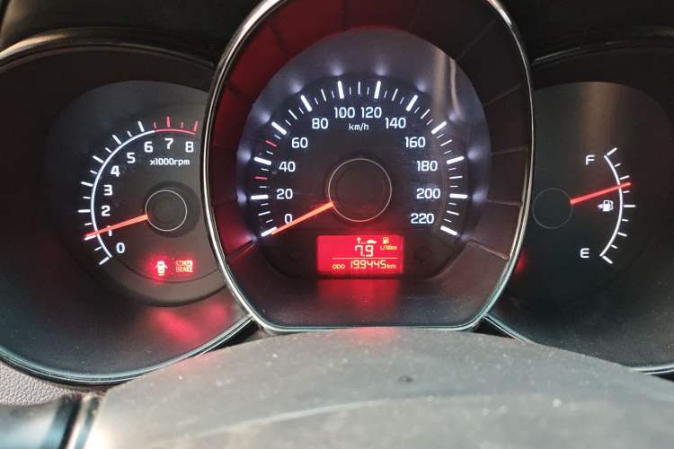 Used Kia K2 2011 Sedan 1.4L Manual Transmission GLS Odometer Close Up