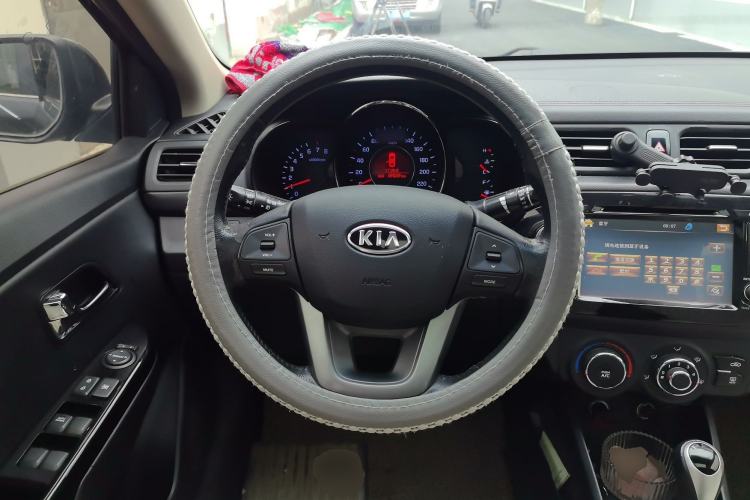 Used Kia K2 2011 Sedan 1.6L Automatic Transmission Premium Steering Wheel