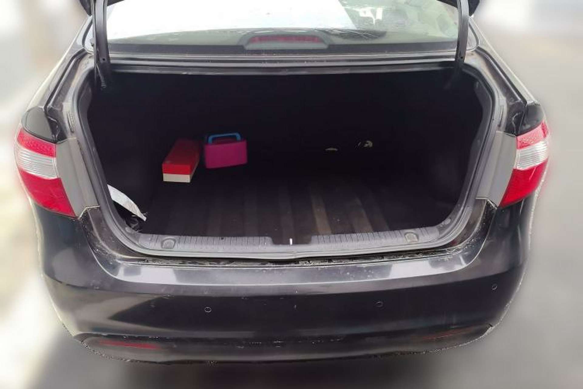 Used Kia K2 2011 Sedan 1.6L Automatic Transmission Premium Trunk