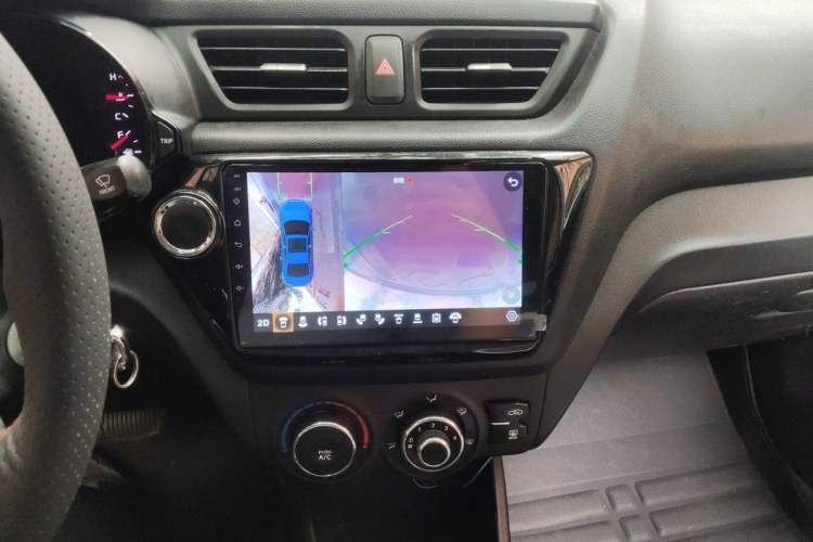 Used Kia K2 2011 Sedan 1.4L Automatic Top-Trim Audio And AC Panel