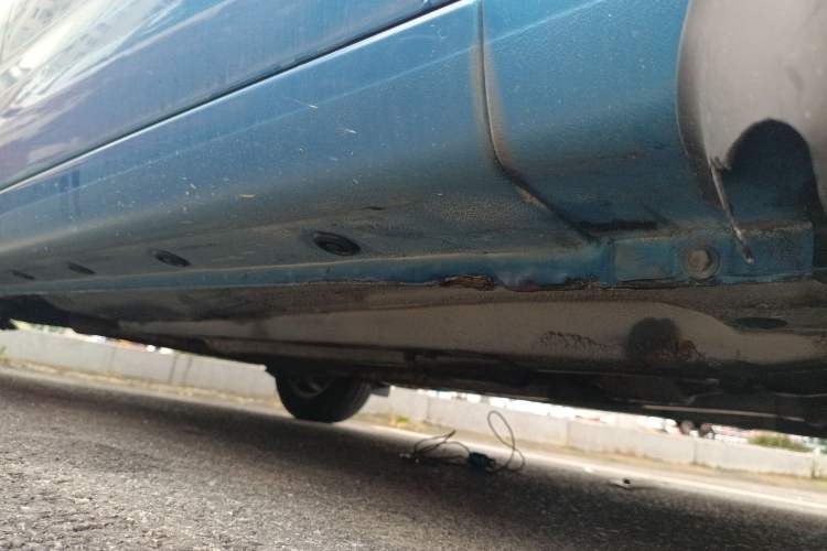 Used Kia K2 2011 Sedan 1.4L MT TOP Chassis Front Right