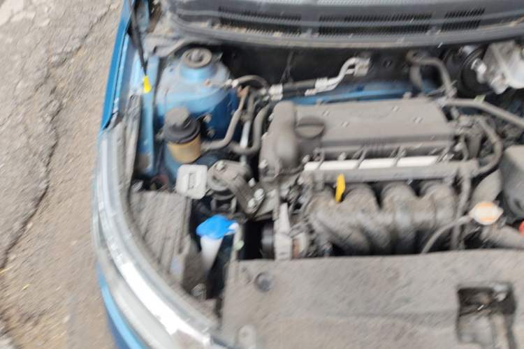 Used Kia K2 2011 Sedan 1.4L Automatic Top-Trim Engine Bay Right