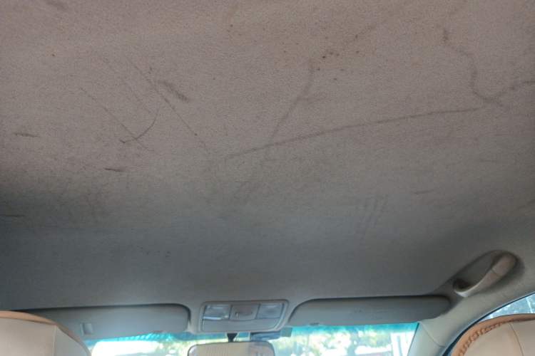 Used Kia K2 2011 Sedan 1.4L Manual Transmission GLS Headliner