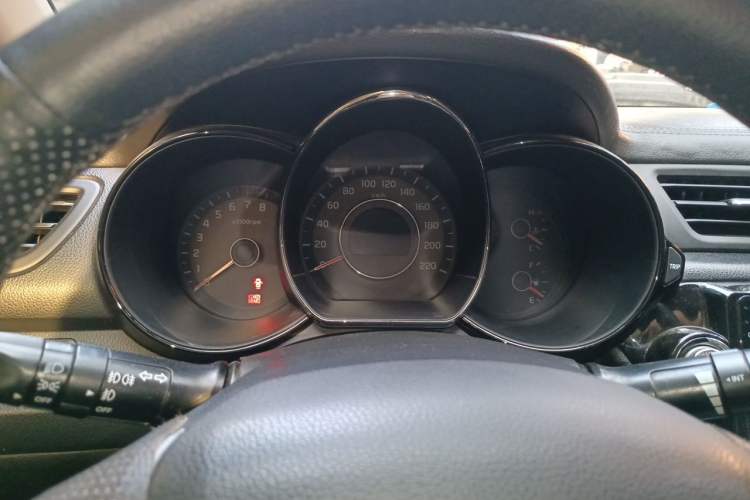 Used Kia K2 2011 Sedan 1.6L Automatic Transmission Premium Instrument Cluster