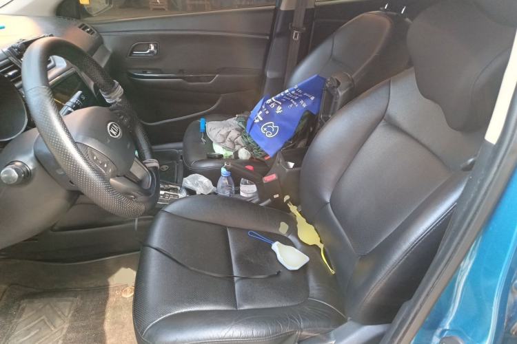 Used Kia K2 2011 Sedan 1.6L Automatic Transmission Premium Left Front Seat