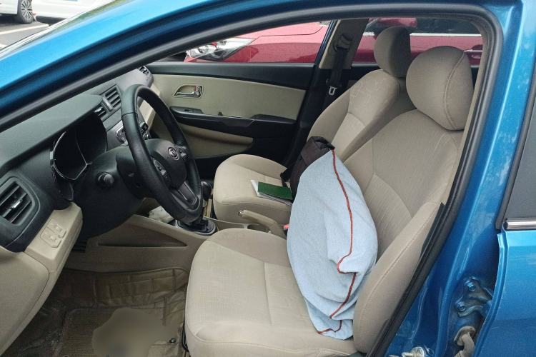 Used Kia K2 2011 Sedan 1.4L MT TOP Left Front Seat