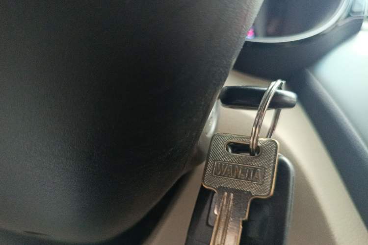 Used Kia K2 2011 Sedan 1.4L MT TOP Vehicle Key