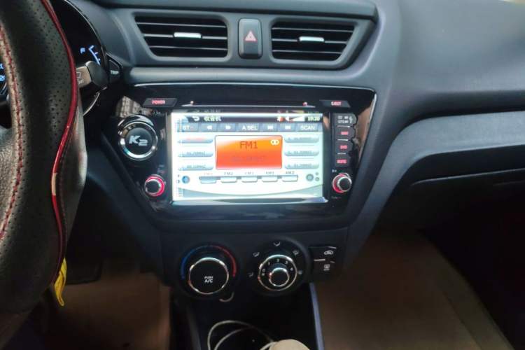 Used Kia K2 2011 Sedan 1.4L Automatic GLS Audio And AC Panel