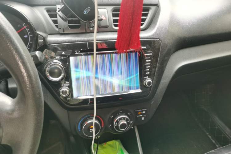 Used Kia K2 2011 Sedan 1.4L Automatic GLS Audio And AC Panel