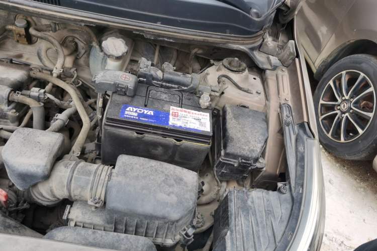 Used Kia K2 2011 Sedan 1.4L Automatic GLS Engine Bay Left