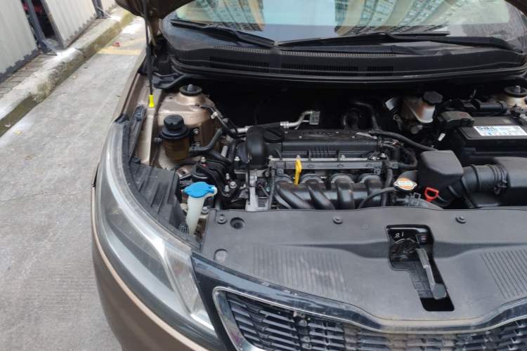 Used Kia K2 2011 Sedan 1.4L Automatic GLS Engine Bay Right