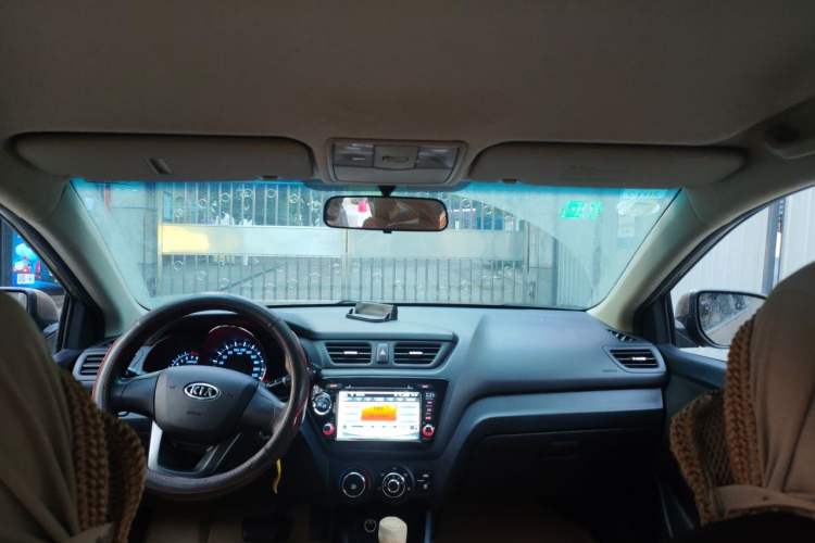 Used Kia K2 2011 Sedan 1.4L Automatic GLS Headliner