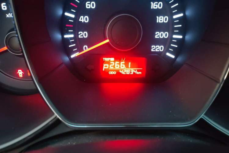 Used Kia K2 2011 Sedan 1.4L Automatic GLS Odometer Close Up