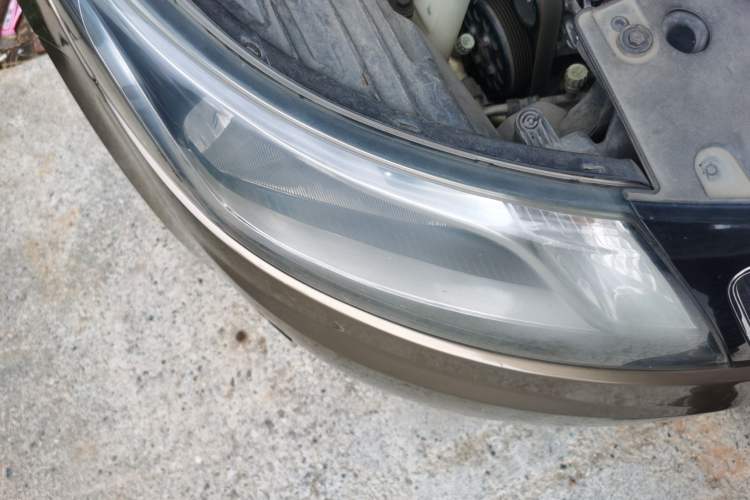 Used Kia K2 2011 Sedan 1.4L Automatic GLS Right Front Headlight