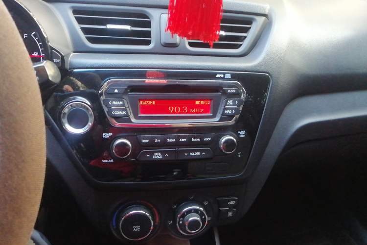 Used Kia K2 2011 Sedan 1.4L Manual Transmission GLS Audio And AC Panel
