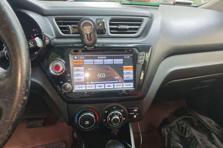 Used Kia K2 2011 Sedan 1.6L Automatic Transmission Premium Audio And AC Panel