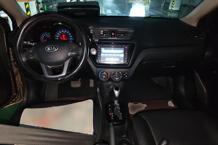 Used Kia K2 2011 Sedan 1.6L Automatic Transmission Premium Center Console