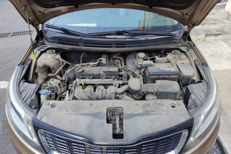 Used Kia K2 2011 Sedan 1.4L MT TOP Engine Bay