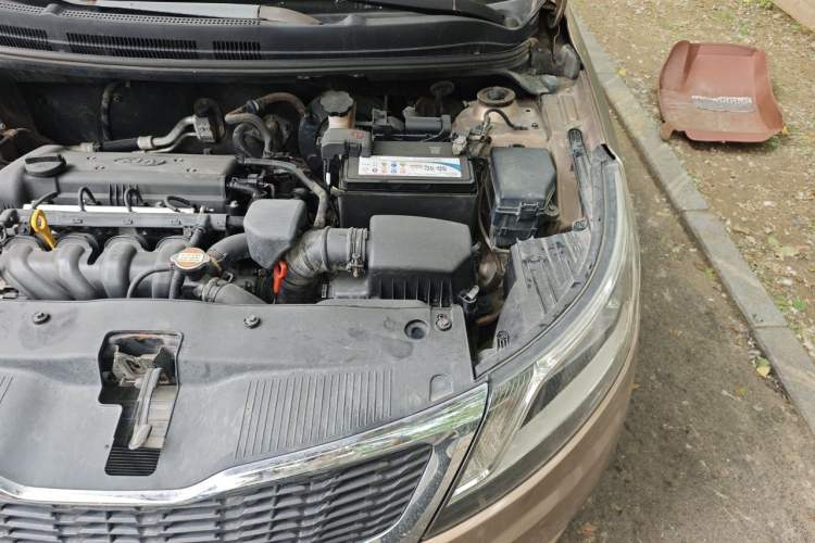 Used Kia K2 2011 Sedan 1.6L Automatic Transmission Premium Engine Bay Left