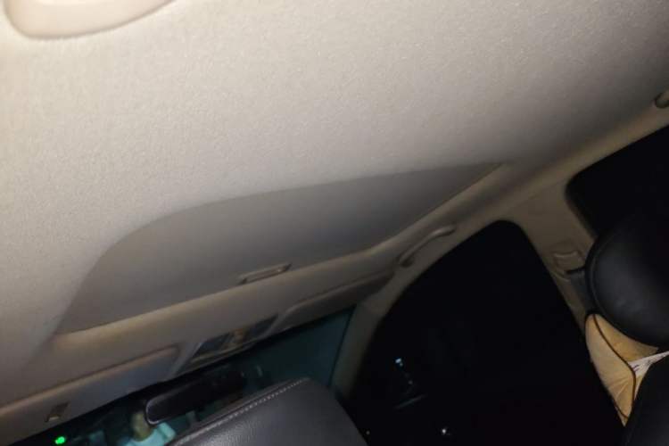 Used Kia K2 2011 Sedan 1.6L Automatic Transmission Premium Headliner