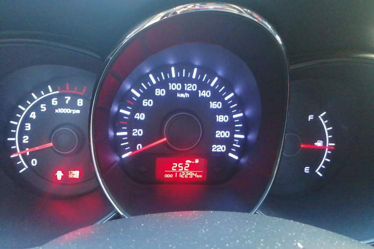 Used Kia K2 2011 Sedan 1.4L Manual Transmission GLS Instrument Cluster
