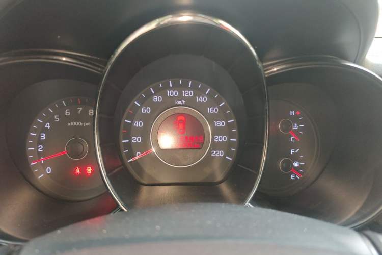 Used Kia K2 2011 Sedan 1.6L Automatic Transmission Premium Instrument Cluster