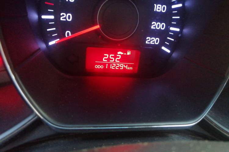Used Kia K2 2011 Sedan 1.4L Manual Transmission GLS Odometer Close Up