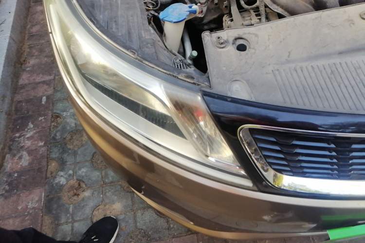 Used Kia K2 2011 Sedan 1.4L Manual Transmission GLS Right Front Headlight
