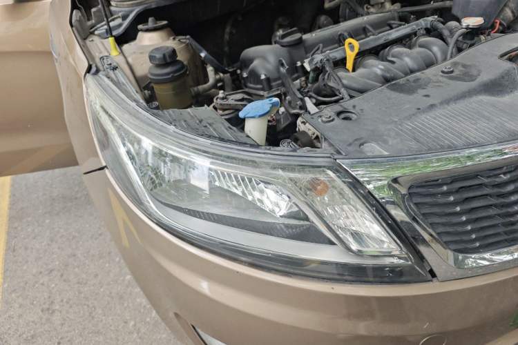 Used Kia K2 2011 Sedan 1.6L Automatic Transmission Premium Right Front Headlight