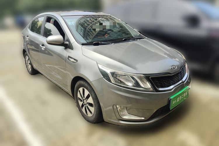 Used Kia K2 2011 Sedan 1.4L Manual Transmission GLS Front Right 45 Deg