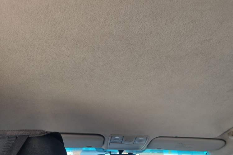 Used Kia K2 2011 Sedan 1.4L Automatic GLS Headliner